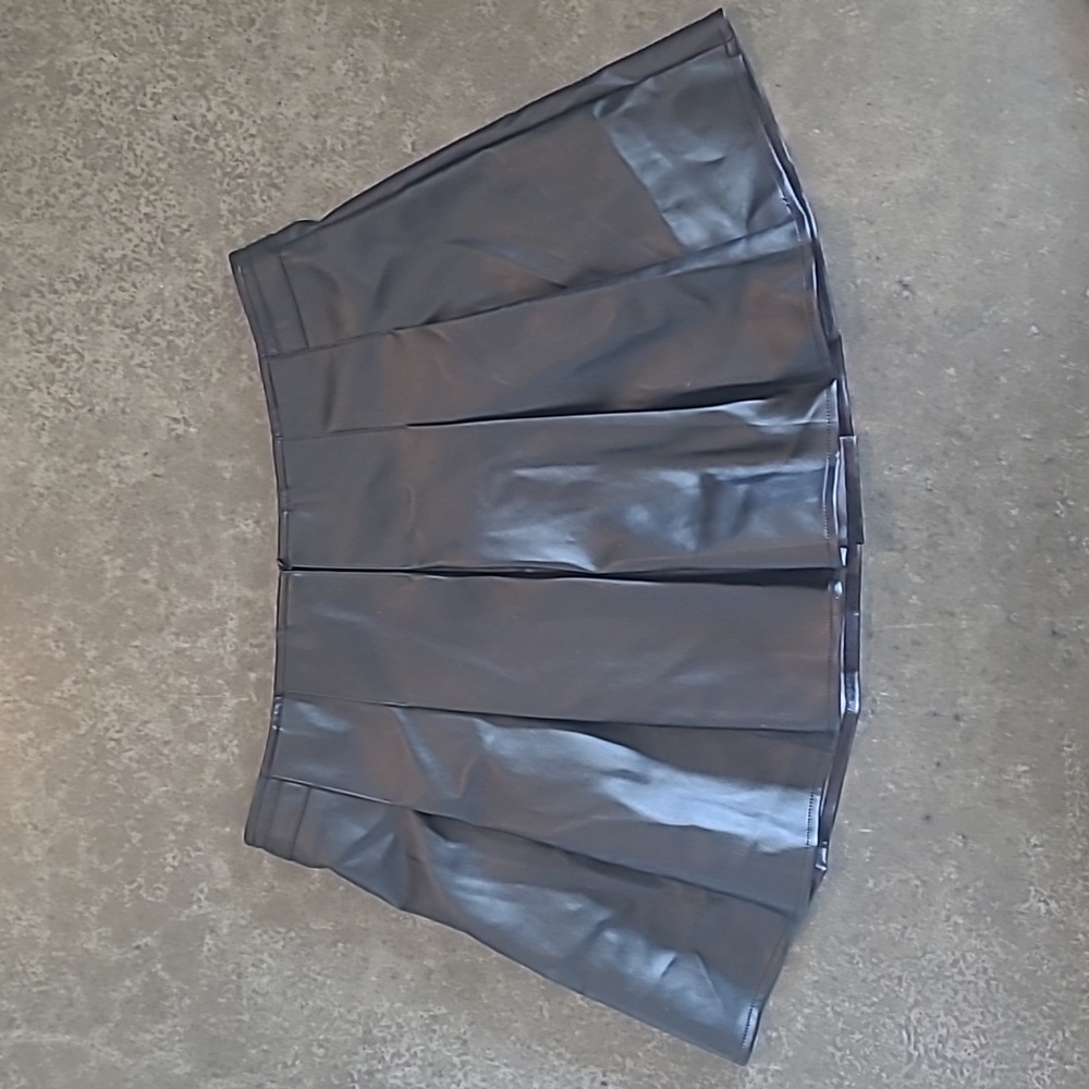 NWT URBAN REVIVO FAUX LEATHER A LINE SKIRT - Picture 8 of 10